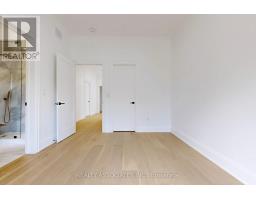 32 Cossar Avenue, Aurora, ON L4G3N8 Photo 36