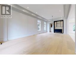 Living room - 32 Cossar Avenue, Aurora, ON L4G3N8 Photo 7