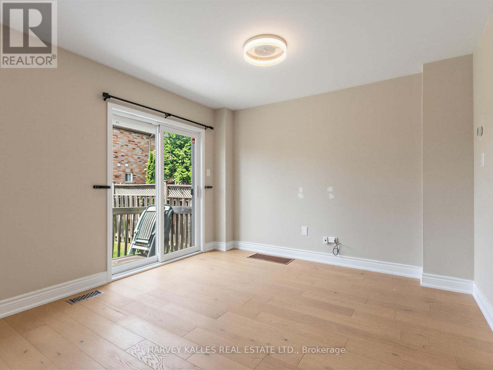 40 BLACKTHORN DRIVE - 10