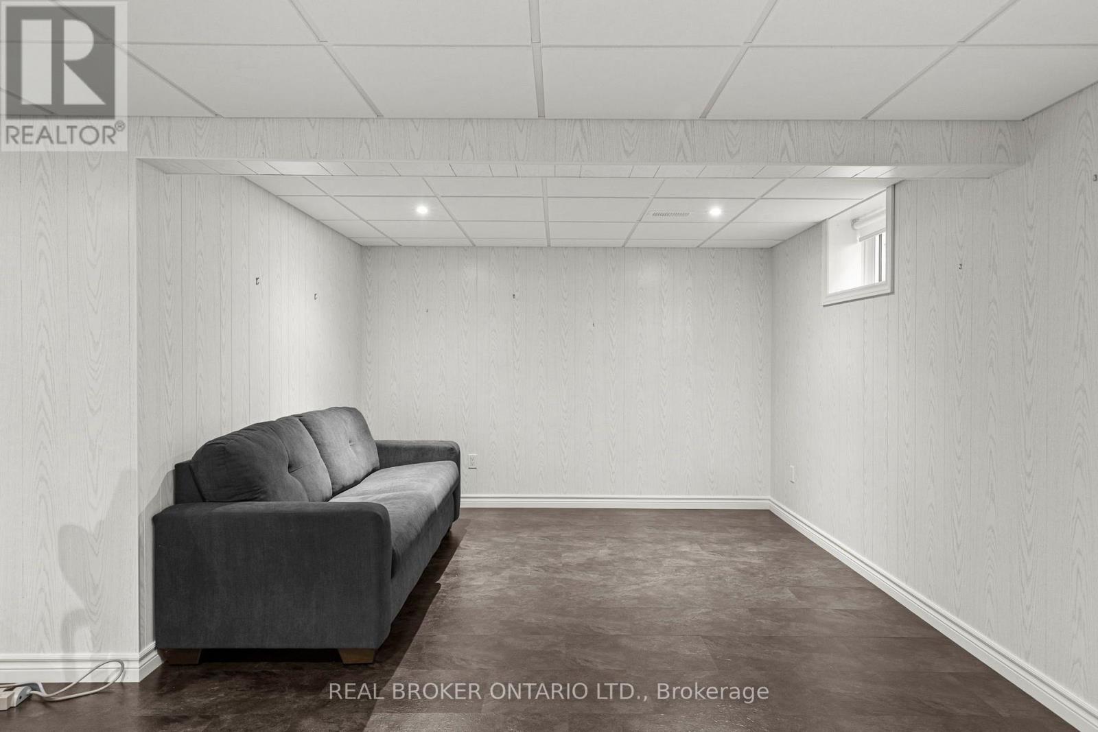 26 CARLTON STREET - Image 26