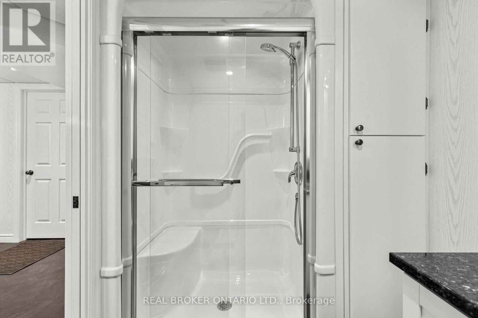 26 CARLTON STREET - 33