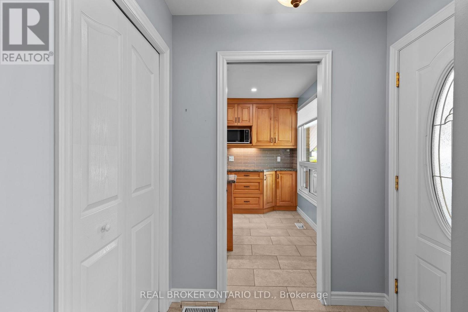 26 CARLTON STREET - Image 9