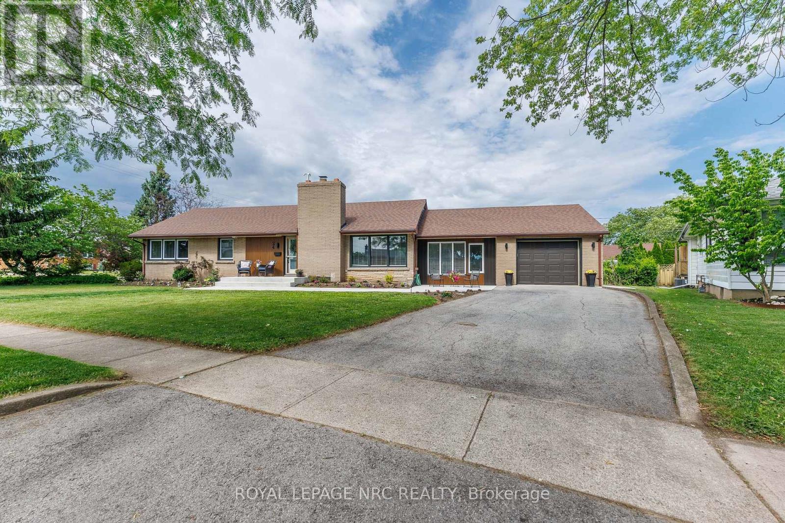 24 MUNRO STREET - 1