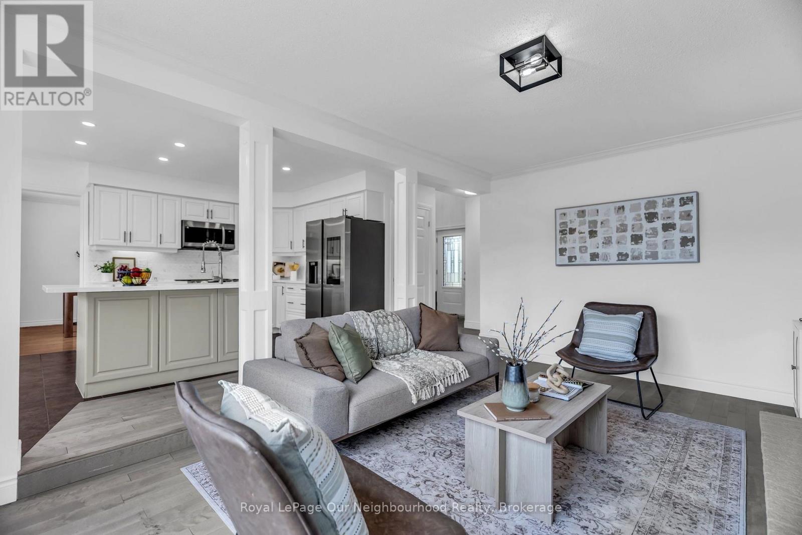 135 KANATA CRESCENT - 14