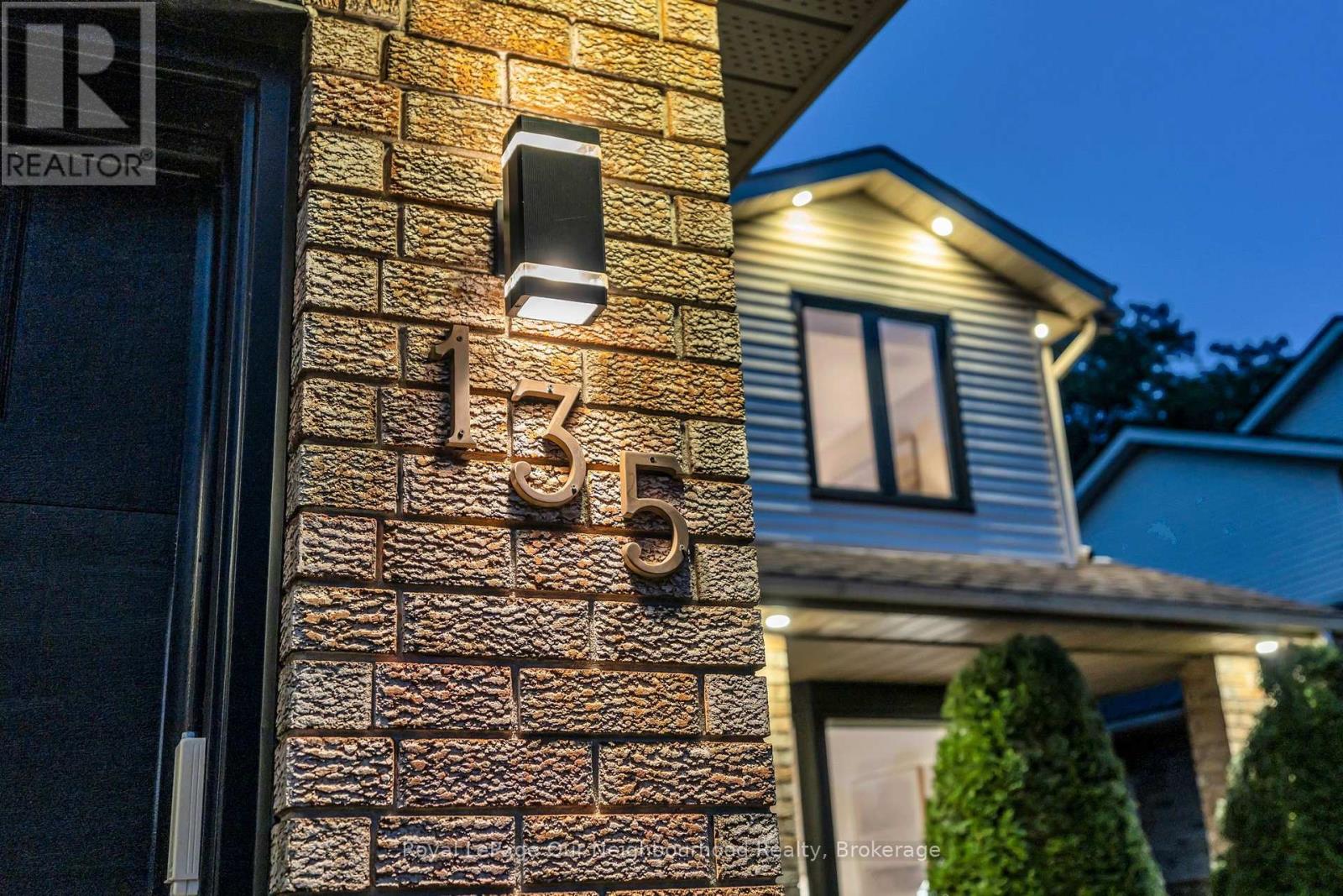 135 KANATA CRESCENT - 2