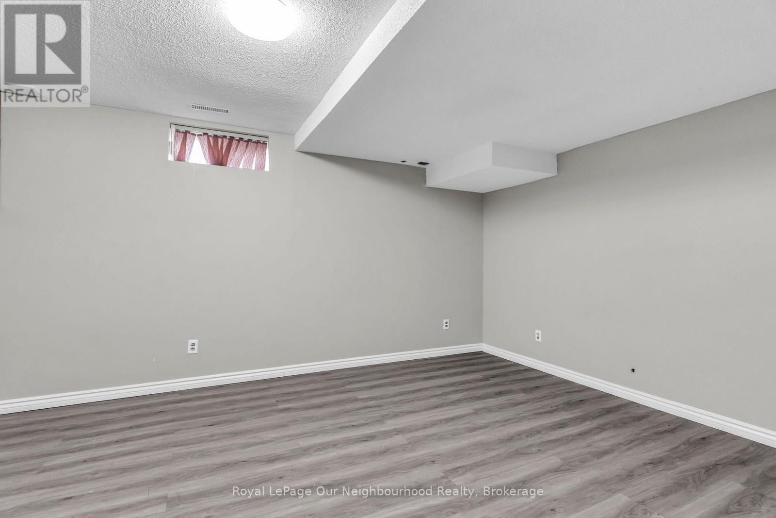 135 KANATA CRESCENT - Image 37
