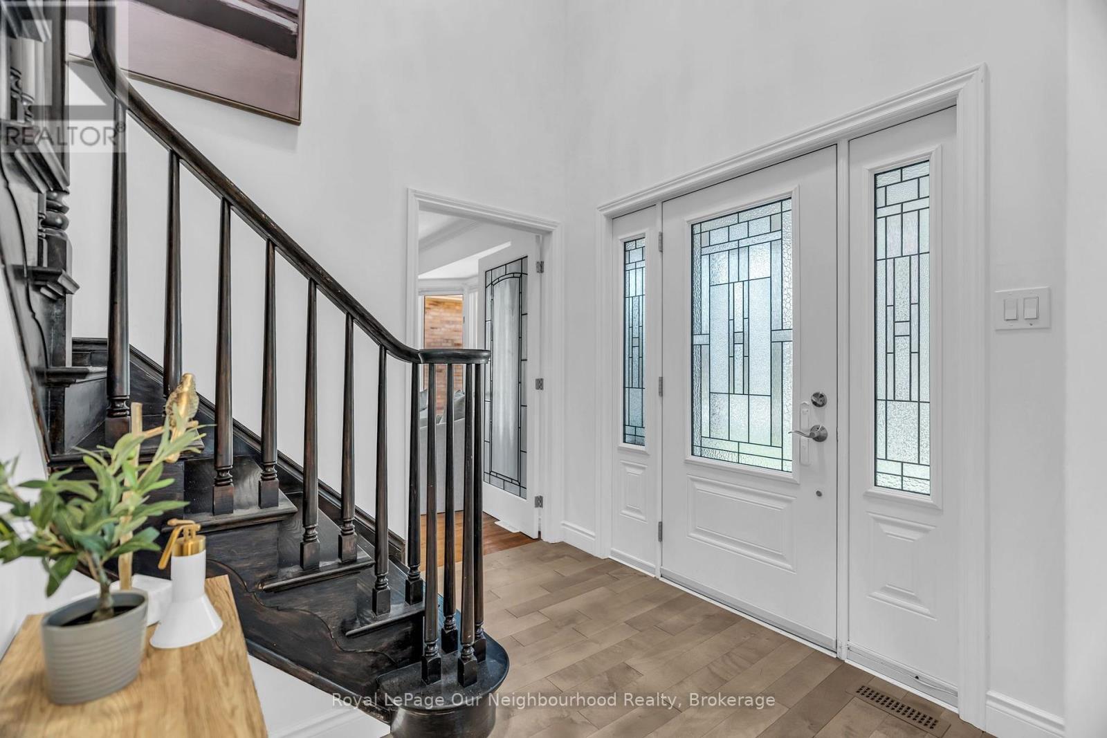 135 KANATA CRESCENT - 4