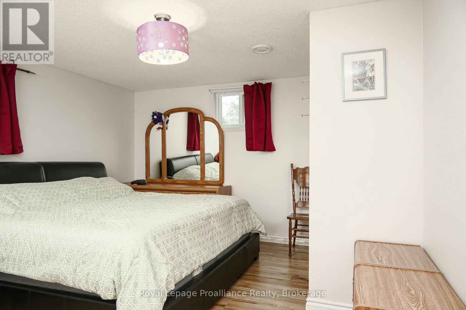 5 VAN ALSTINE DRIVE - 38
