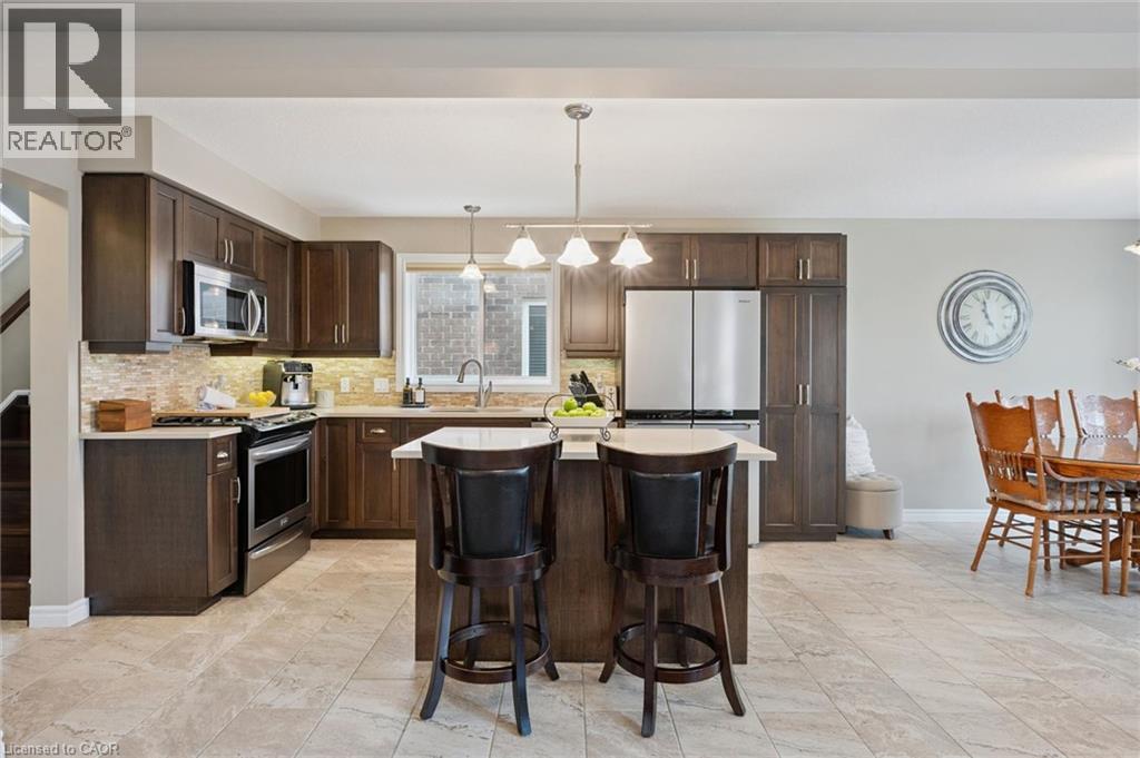 43 GOLDENVIEW Drive - 11