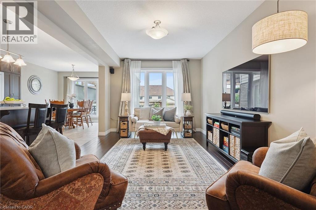 43 GOLDENVIEW Drive - Image 6