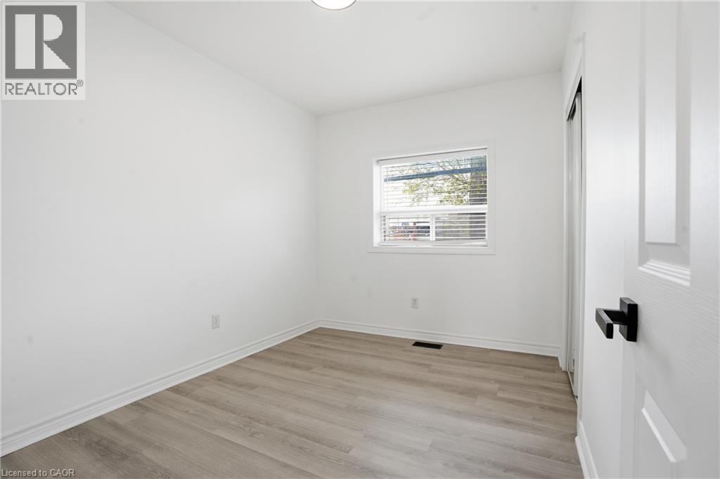 1049 GLENCAIRN Avenue - 19