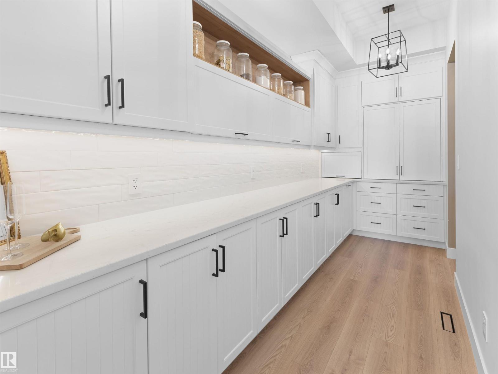 10214 125 ST NW - Image 25