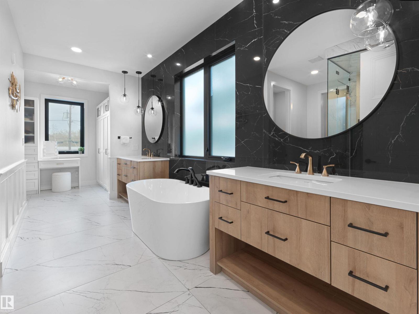 10214 125 ST NW - Image 42