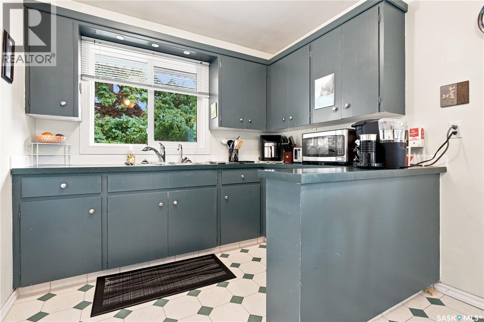 448 ROBINSON STREET - Image 11