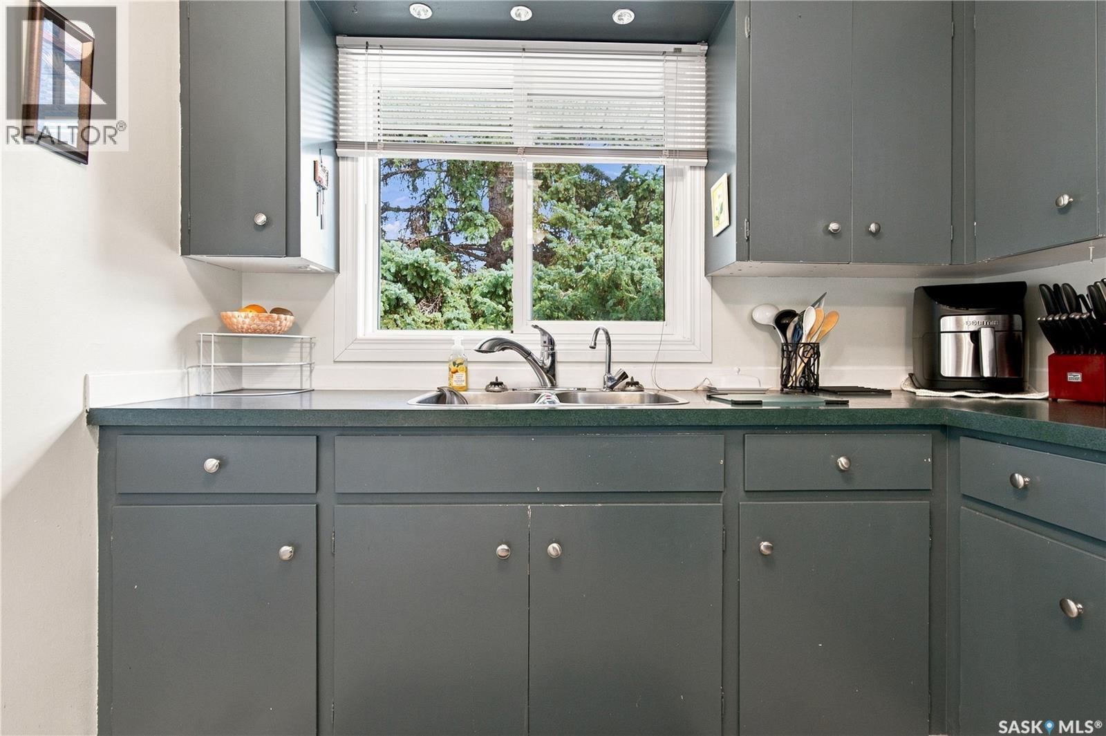 448 ROBINSON STREET - Image 12