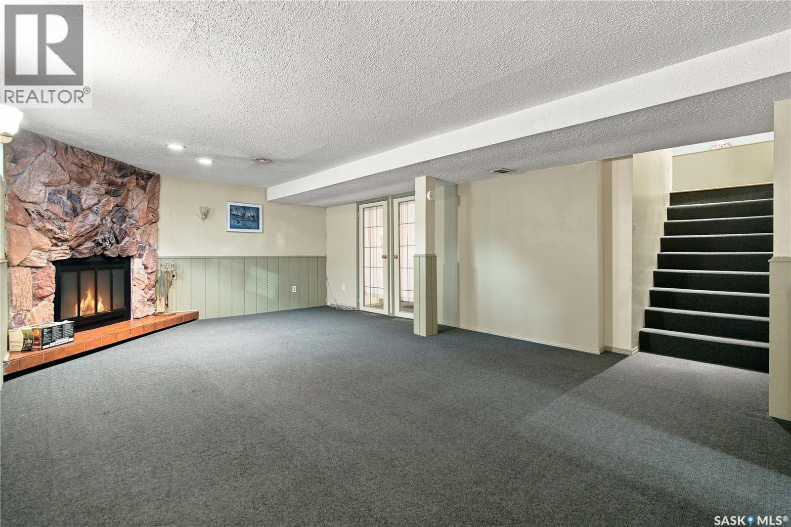 448 ROBINSON STREET - 26