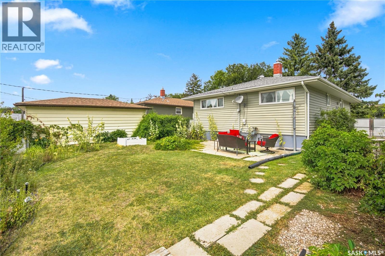 448 ROBINSON STREET - 47
