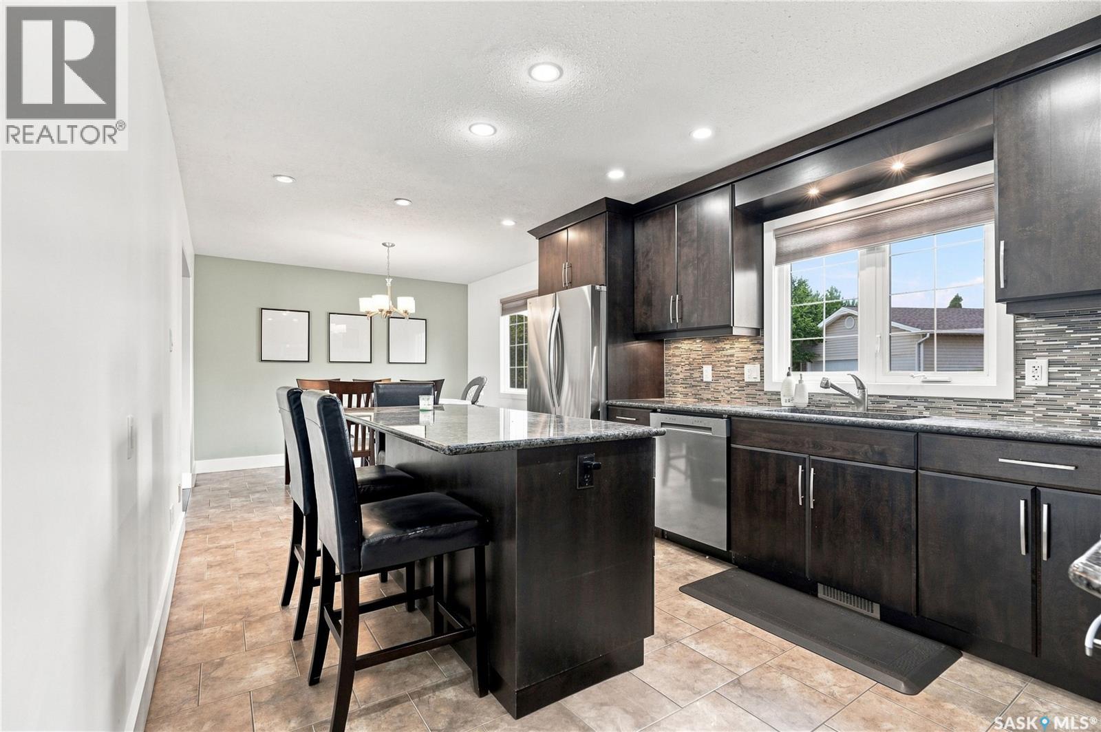 242 Auld CRESCENT - 13