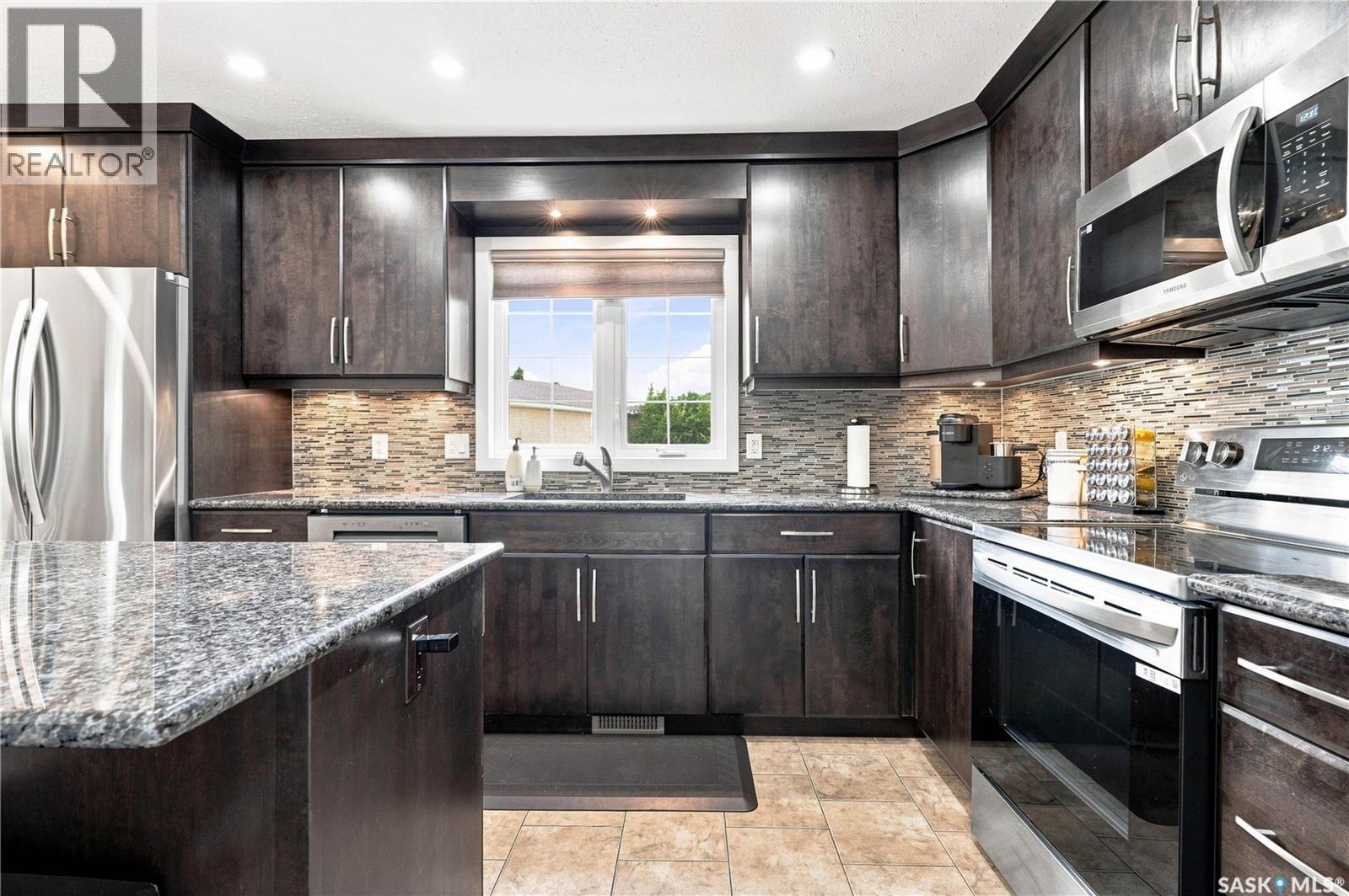 242 Auld CRESCENT - 15