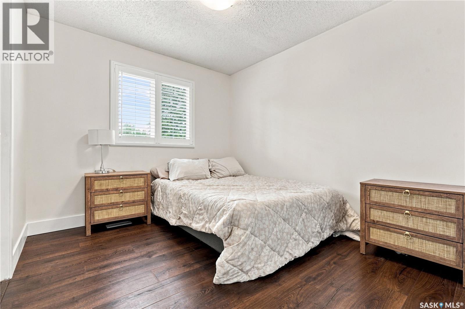 242 Auld CRESCENT - Image 24