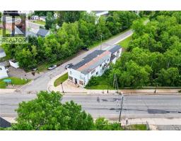 170 Main Street, photo 2