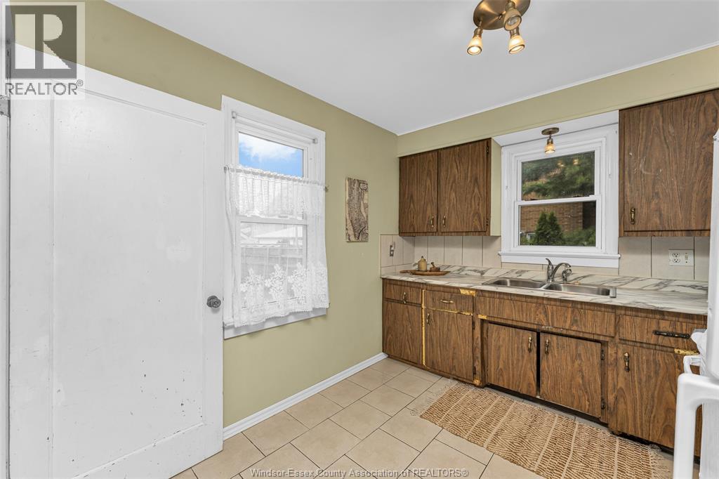2533 PRINCESS - Image 13