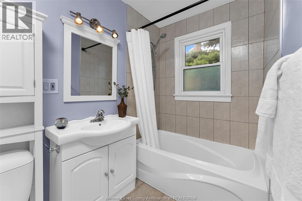 2533 PRINCESS - Image 18
