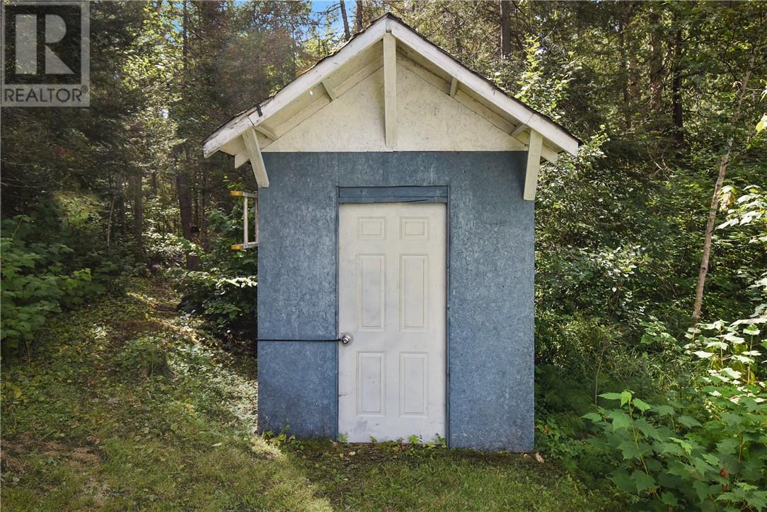 40 Ministic Lake Road - 8