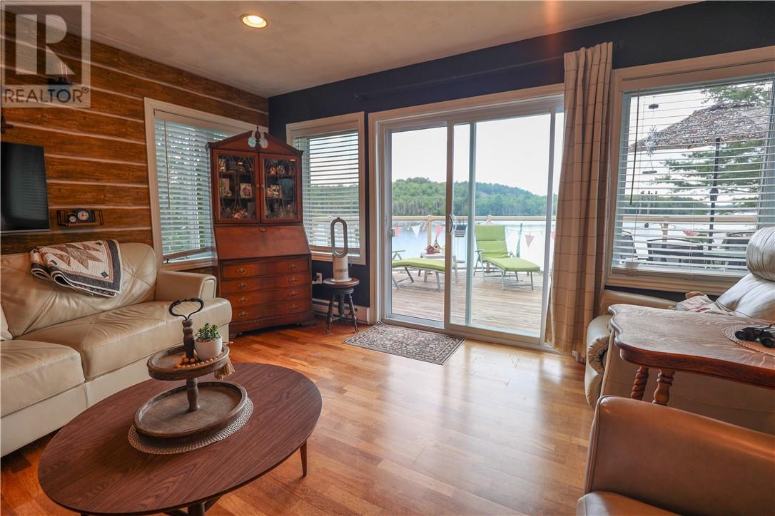 1266 Sandy Lane - 21