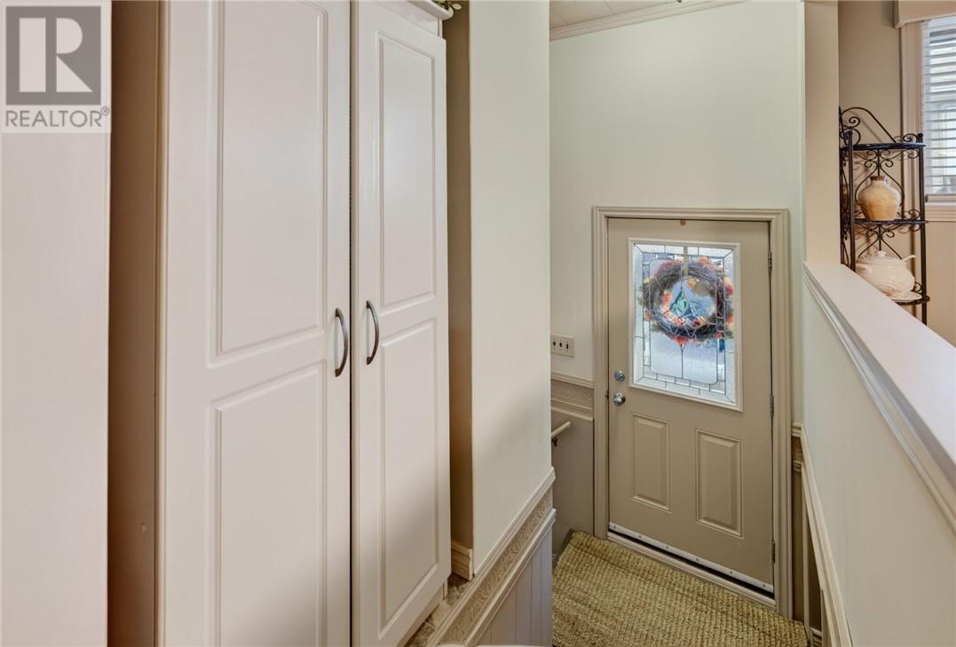 352 Charette Avenue - 48