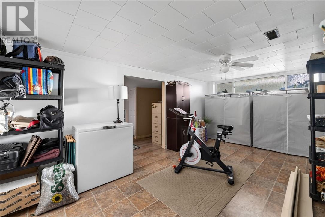 352 Charette Avenue - Image 64