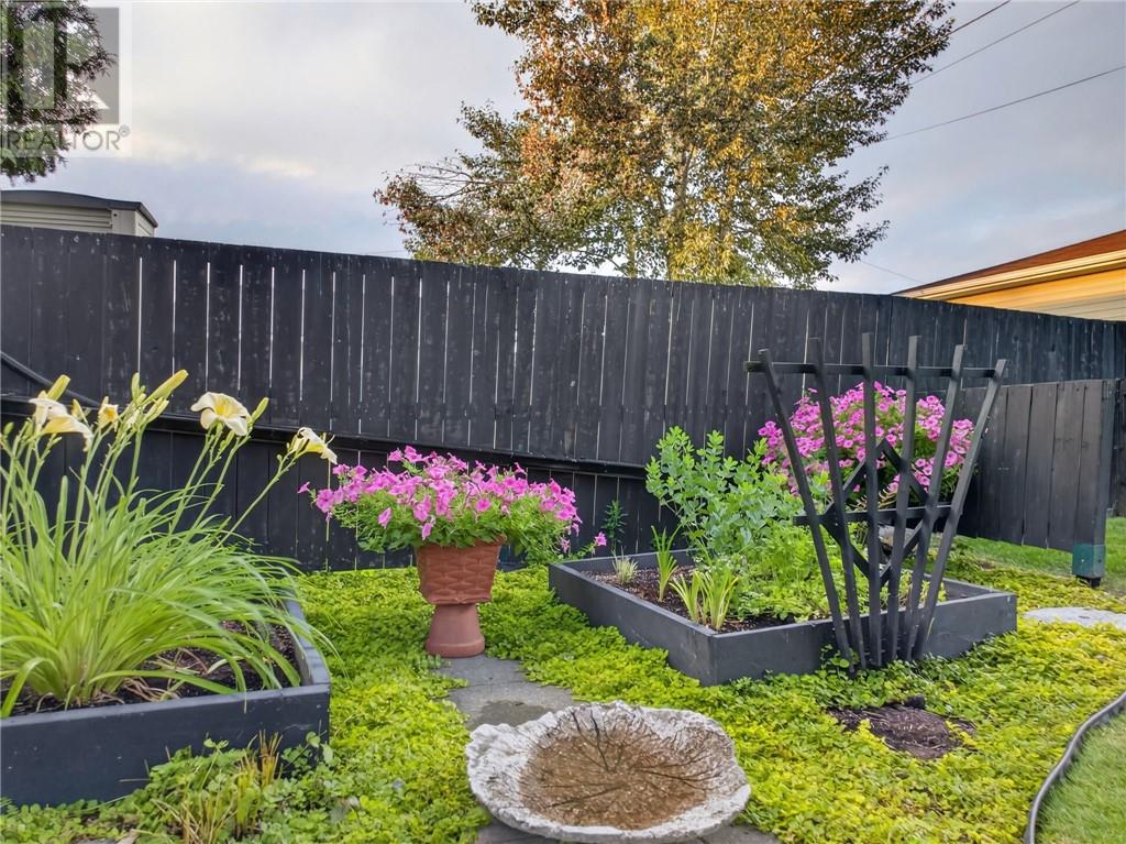 352 Charette Avenue - 68
