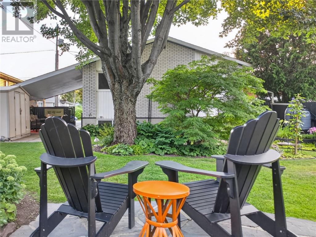 352 Charette Avenue - 73