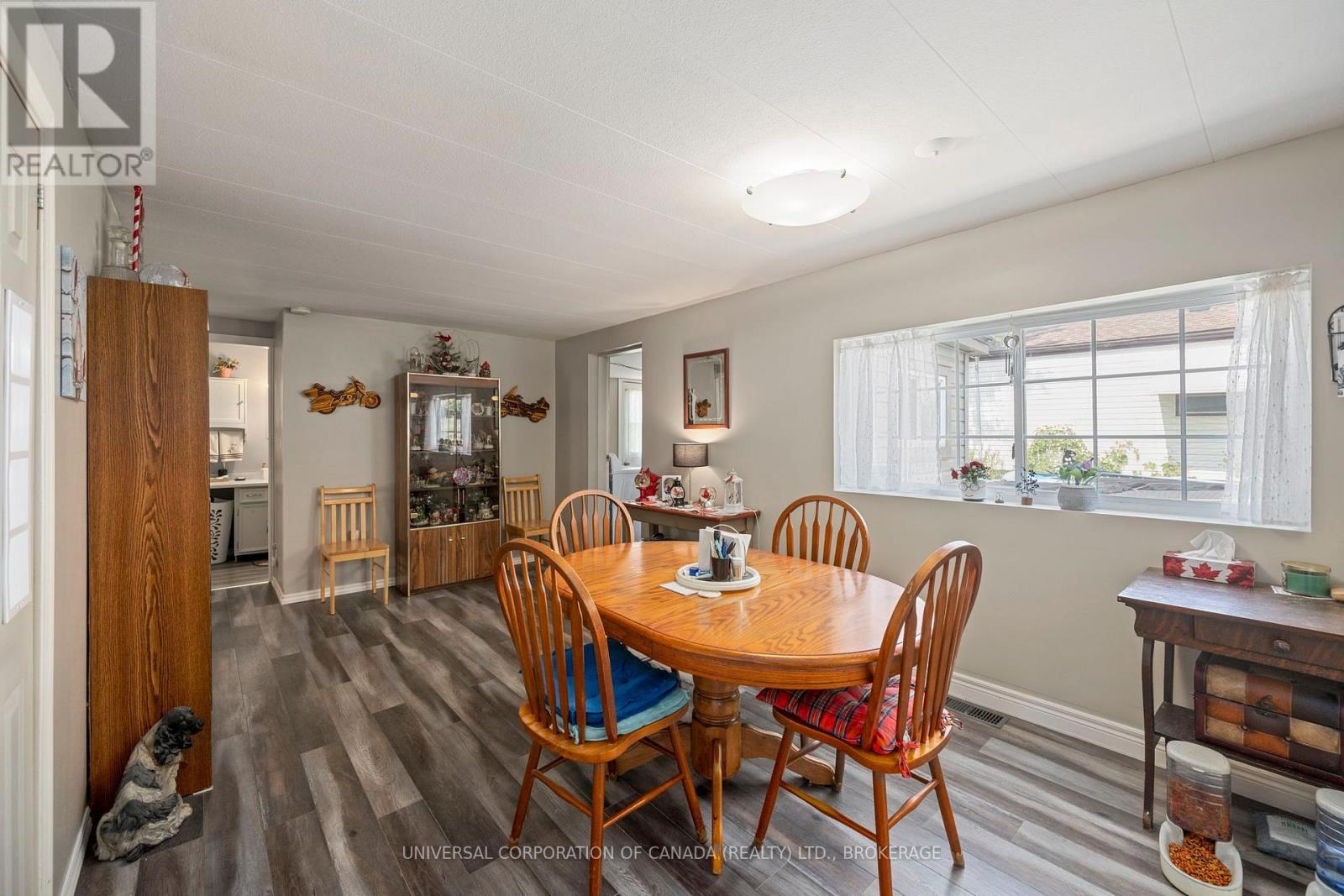 18 PINEVIEW STREET - Image 17