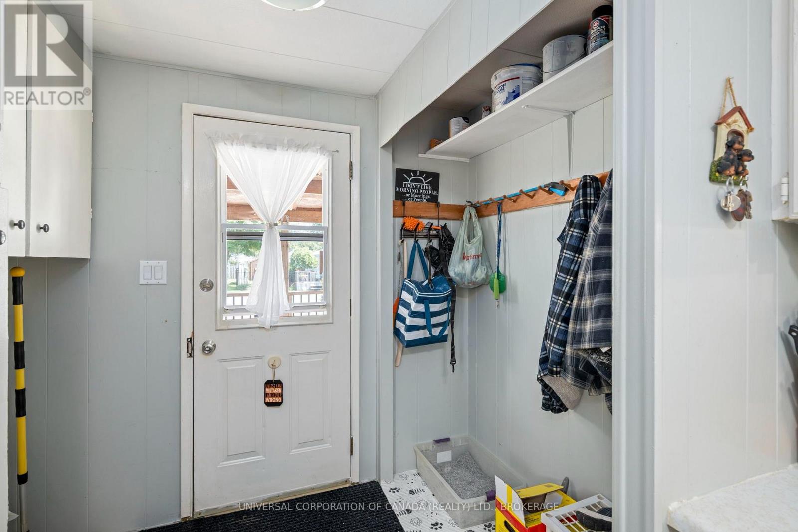 18 PINEVIEW STREET - 19