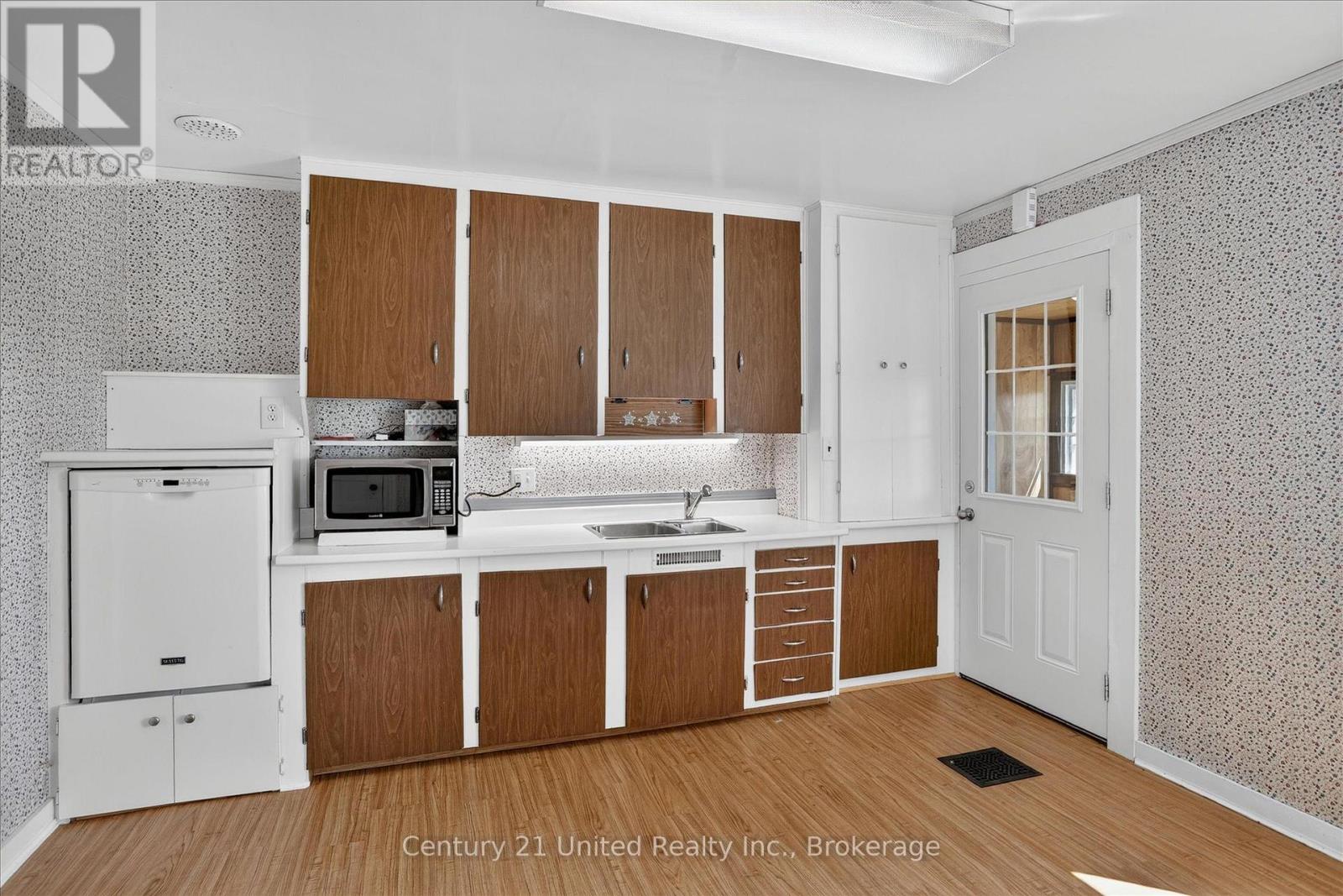 76 MILL STREET - Image 13