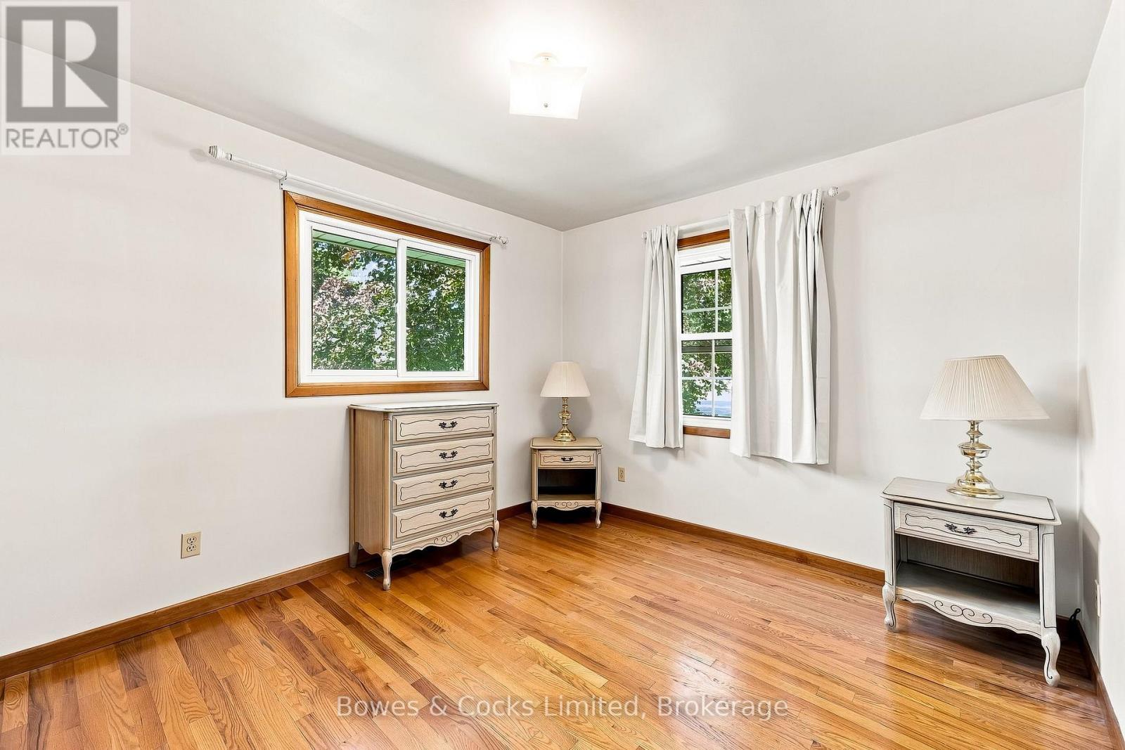 687 LUNDY'S LANE - Image 20
