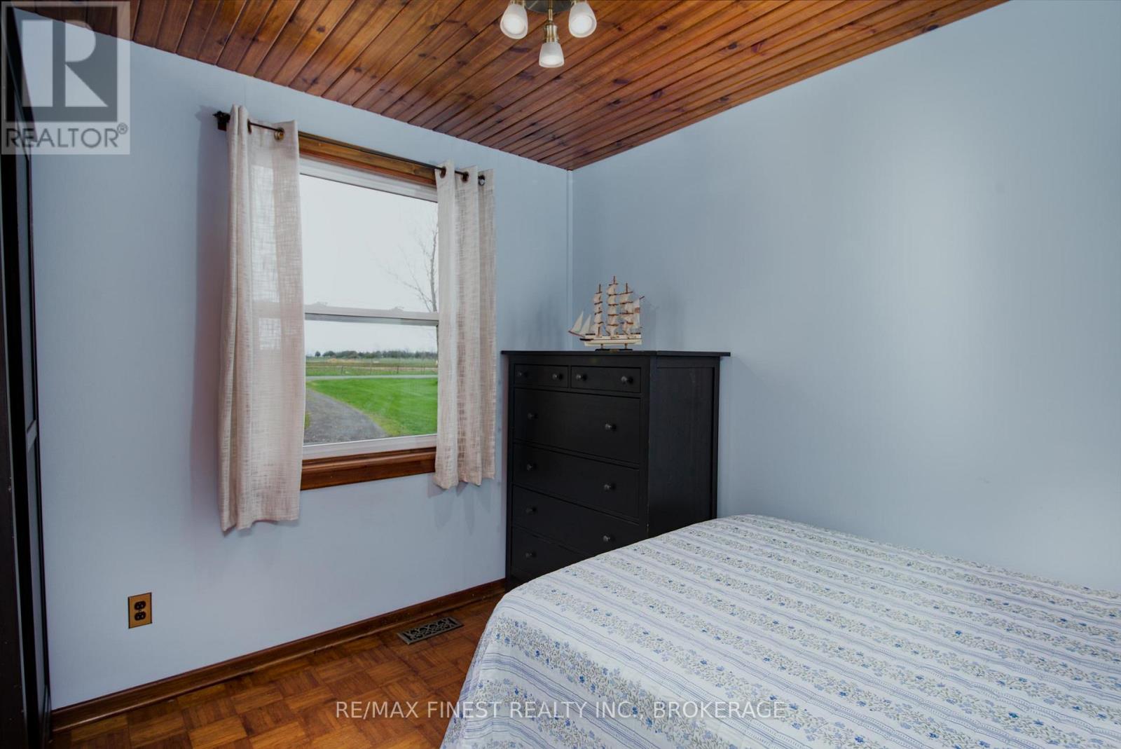10930 FRONT ROAD - Image 17