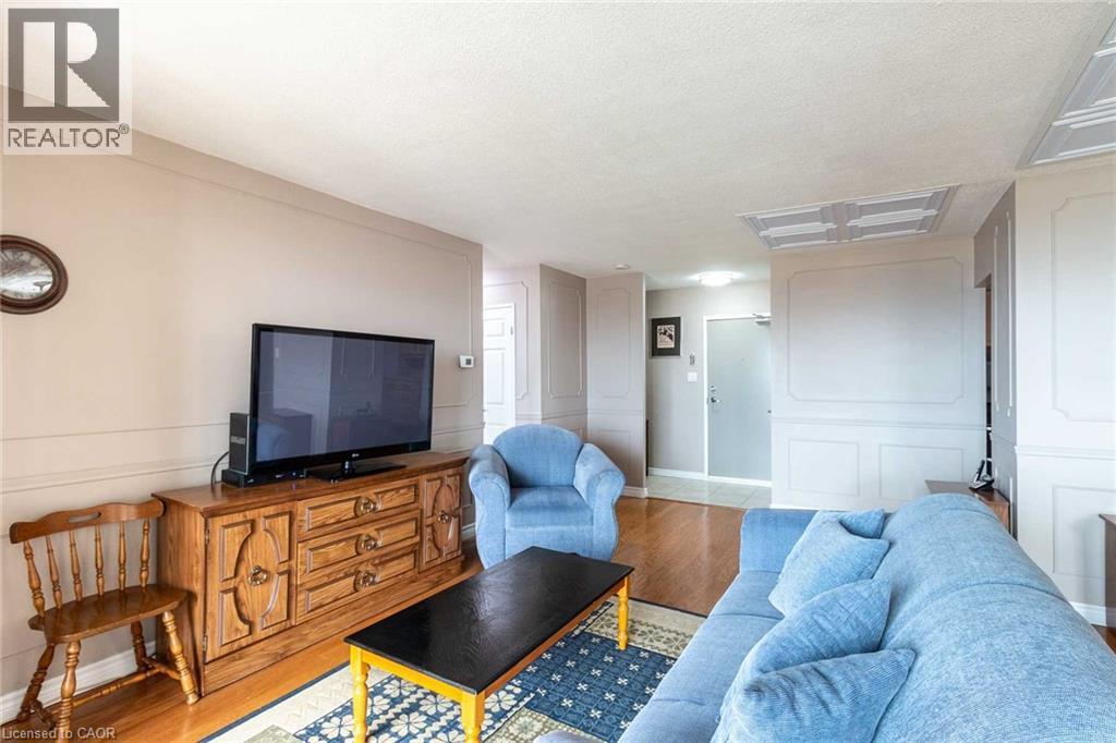 #901 500 GREEN Road - Image 8
