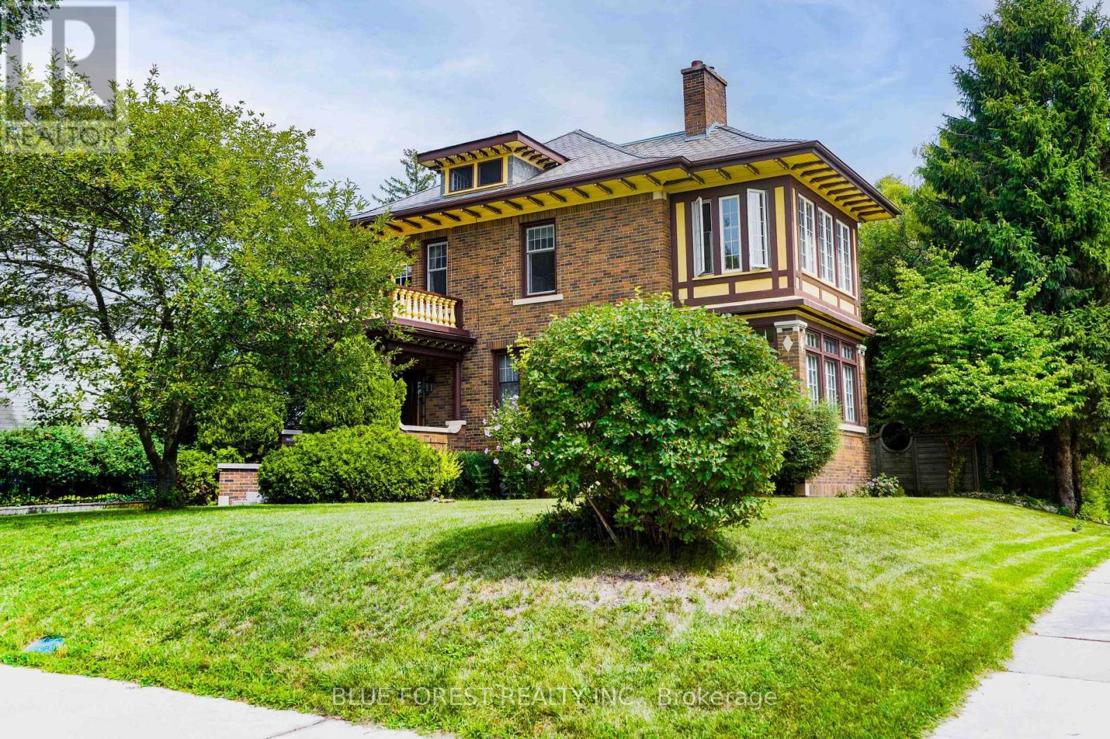 161 NANCY STREET - 2