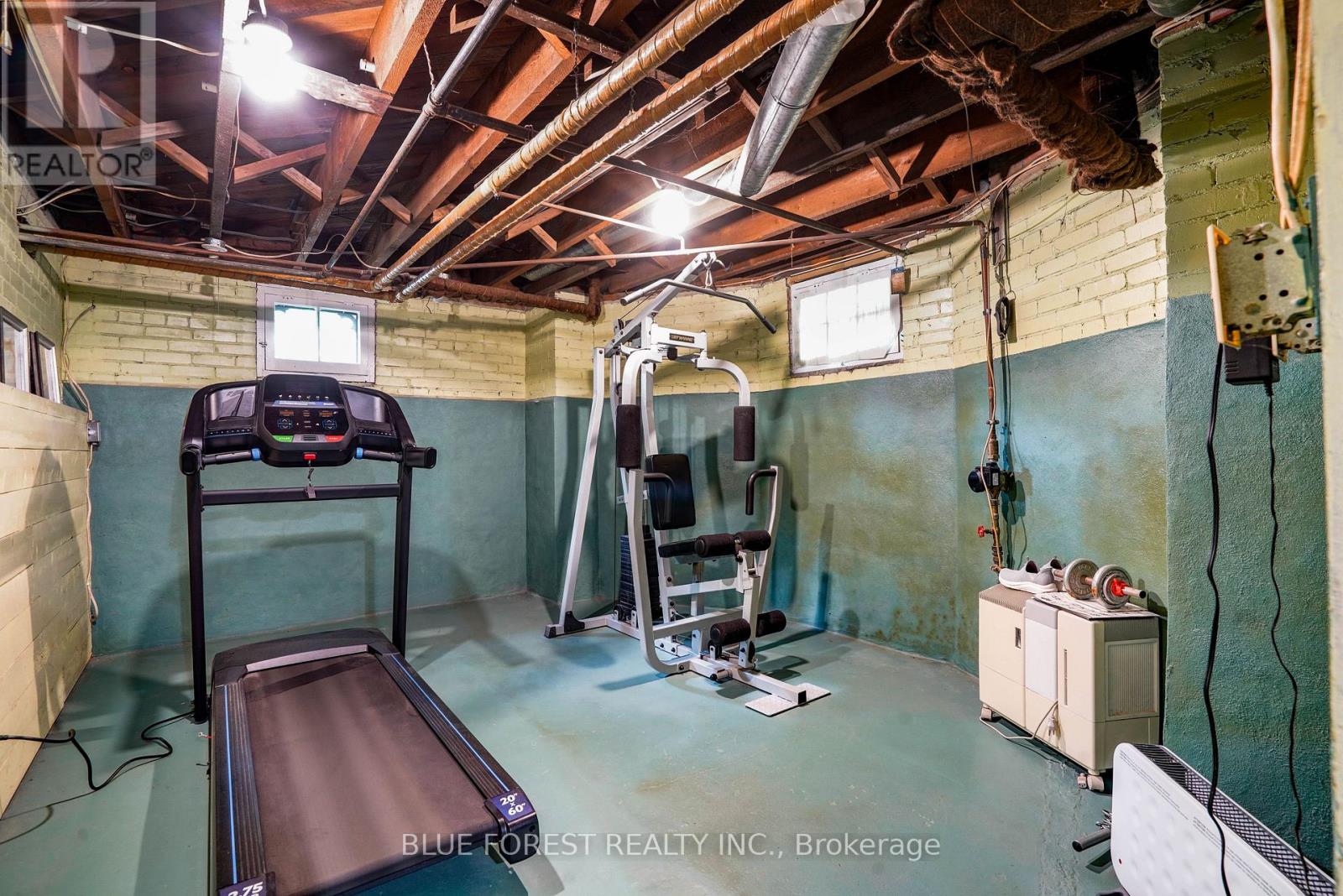 161 NANCY STREET - Image 35