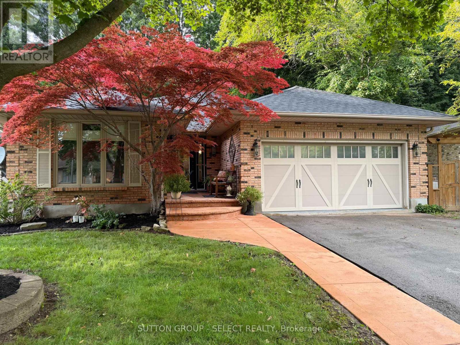 68 MIDALE CRESCENT - 1