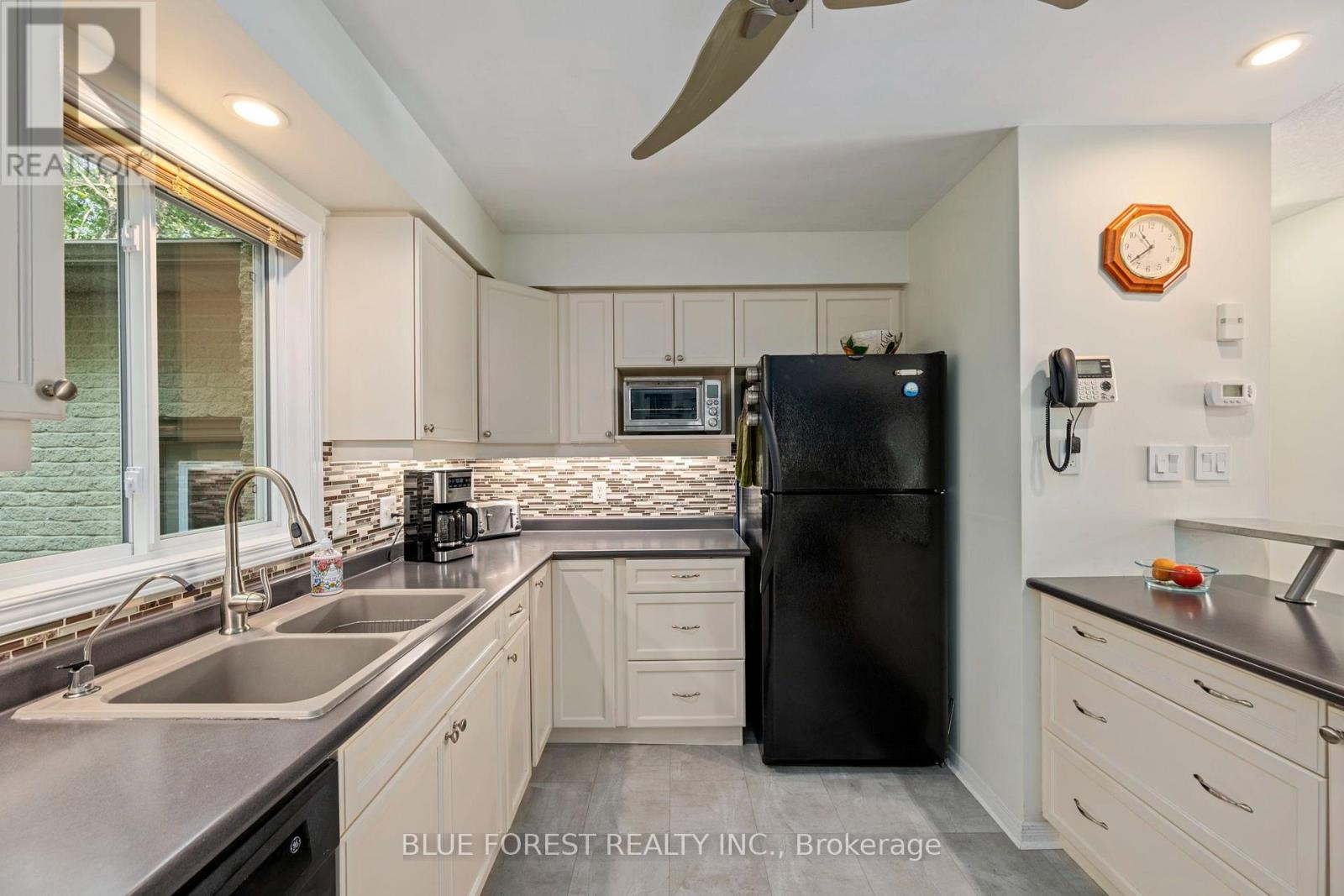 1233 CROSSCREEK CRESCENT - 11