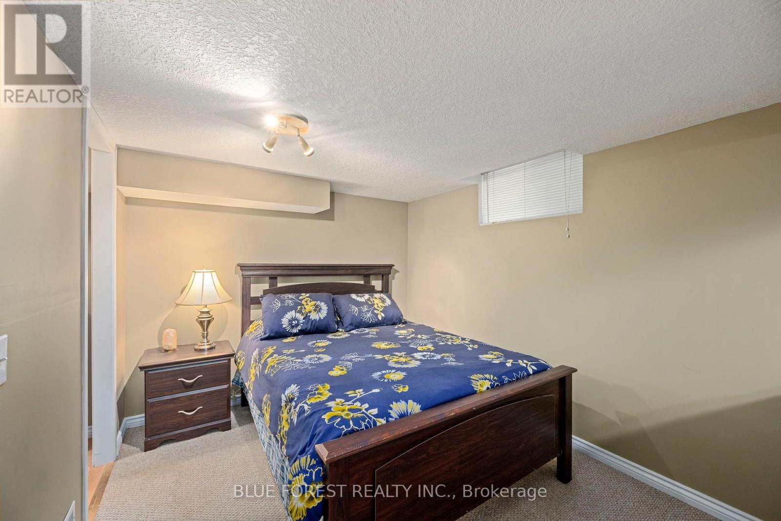1233 CROSSCREEK CRESCENT - 27