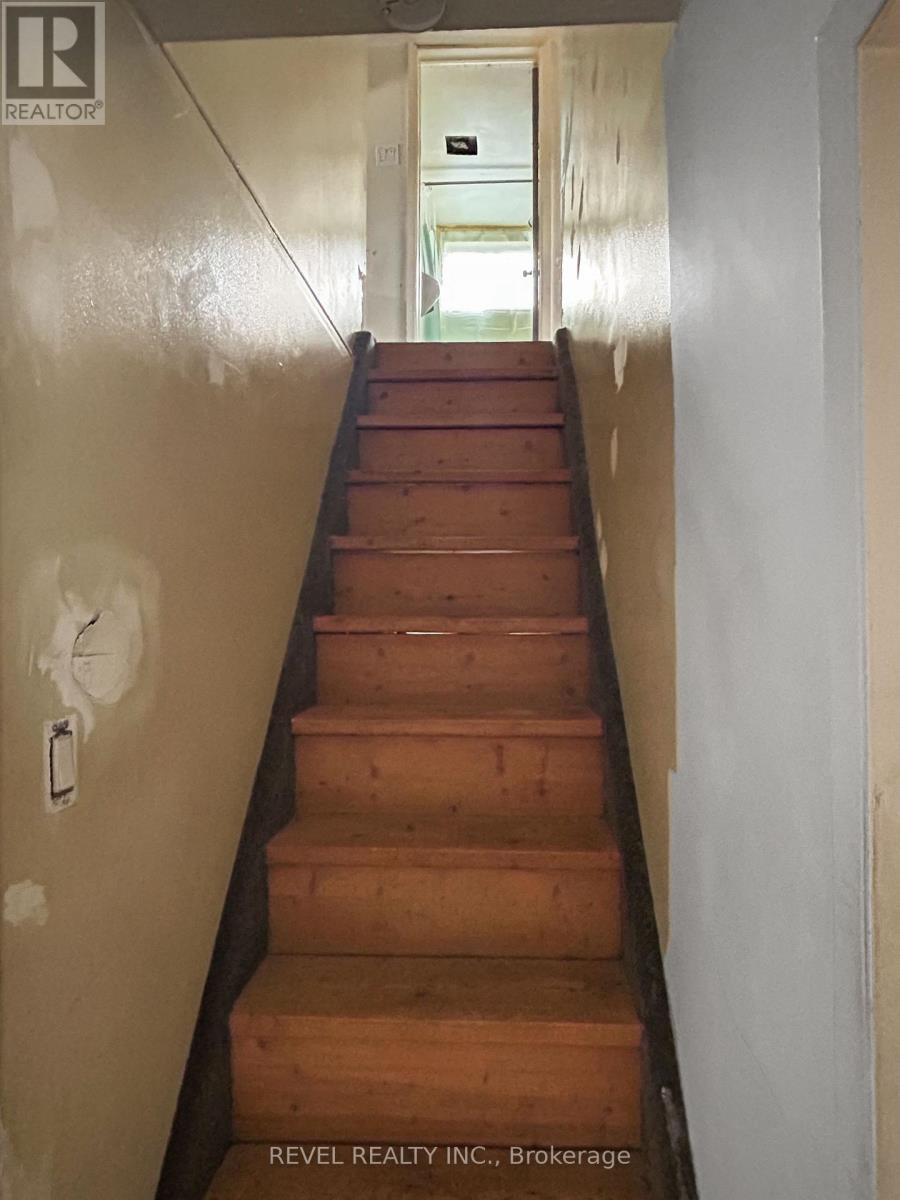 70 HELMER AVENUE - 9