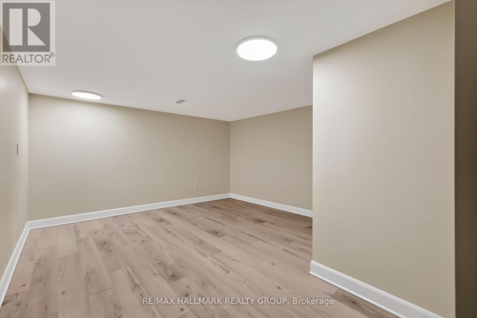 4 Bed, 3 Bath House for Sale in Ottawa – 2692 COLMAN STREET, Ottawa – MLS# X13686270 - Image 34