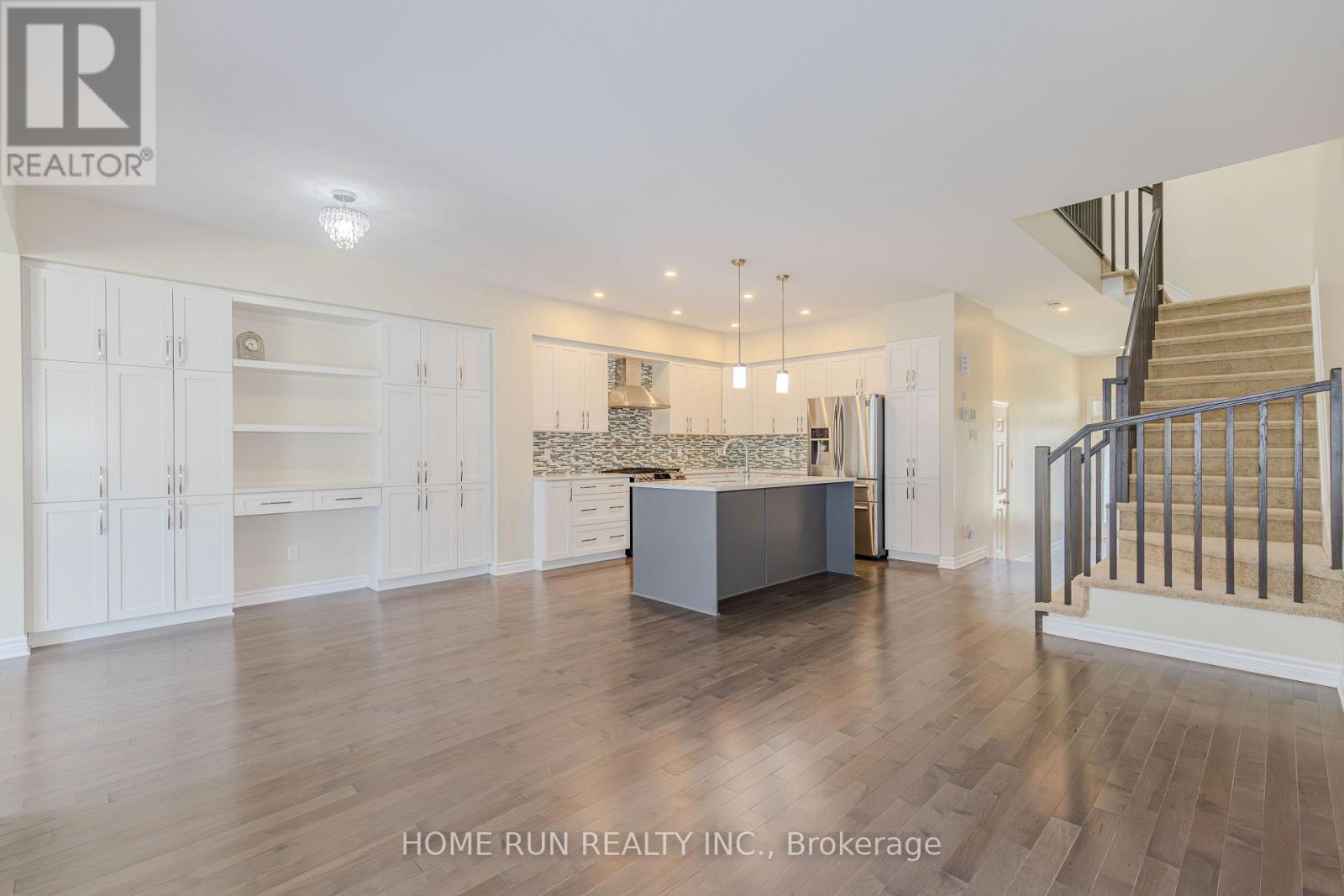 3 Bed, 3 Bath House for Sale in Ottawa – 785 CAIRN CRESCENT, Ottawa – MLS# X13686550 - Image 20