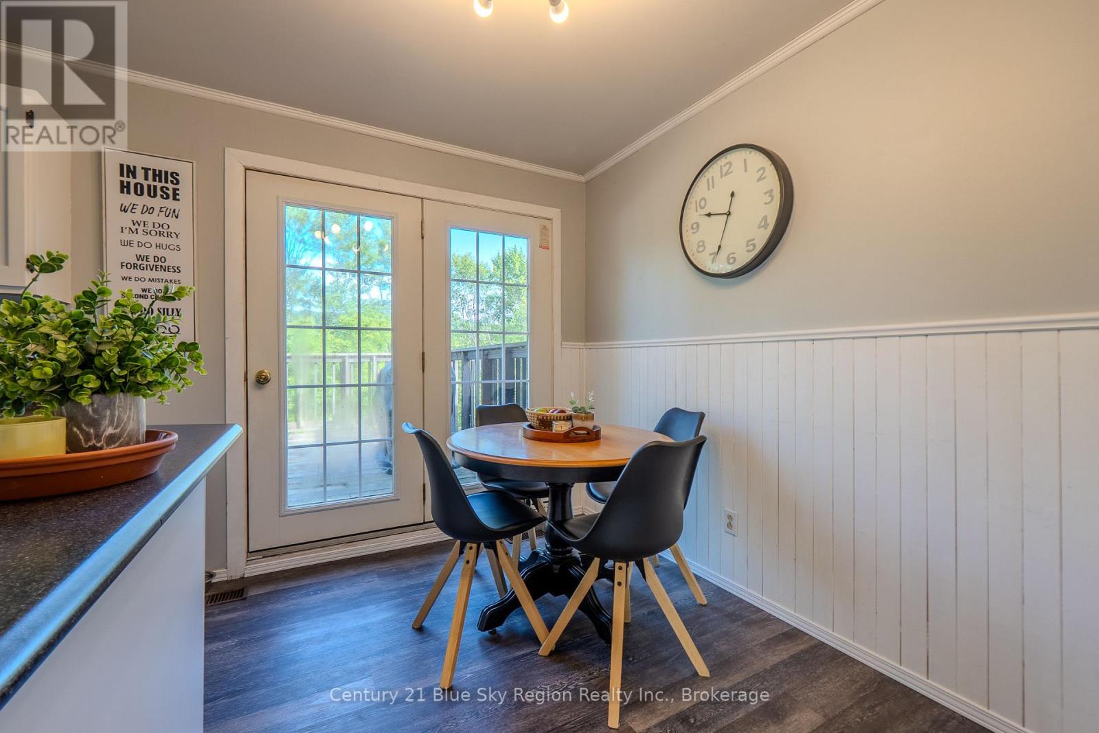 980 LILY STREET - Image 14