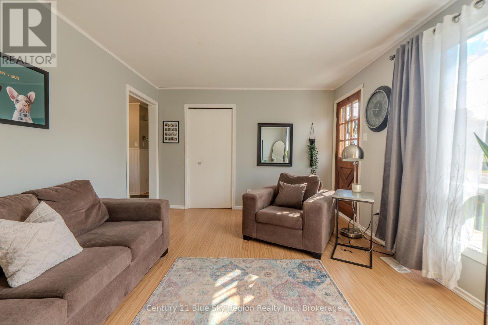 980 LILY STREET - Image 18