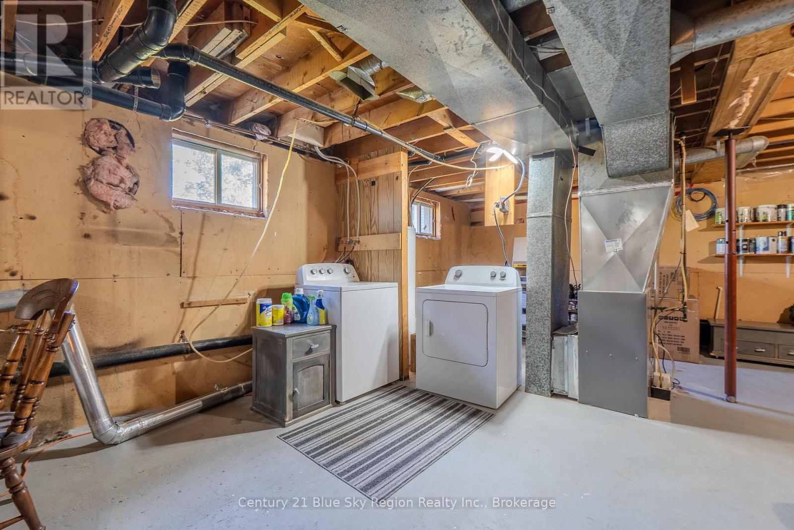 980 LILY STREET - Image 30